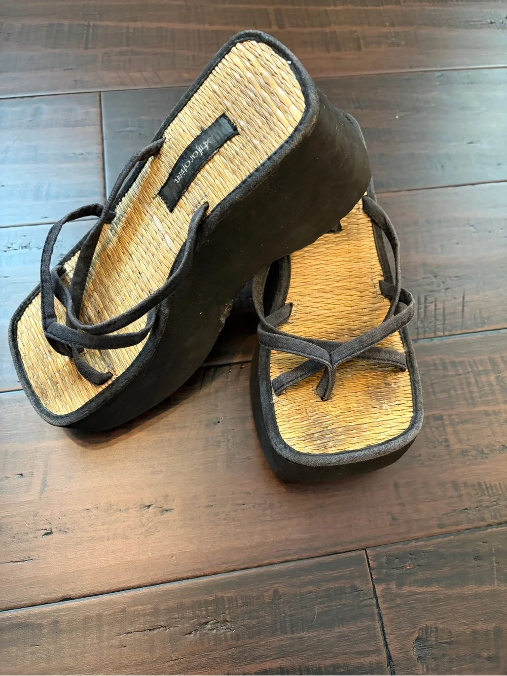 Vintage 90’s Y2K Black Platform Sandals with Straw Insole 2000’s